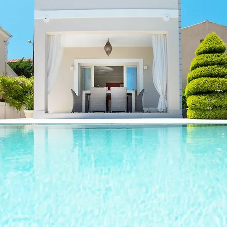 Luxury Seaside Darl Villa Acharavi (Corfu)