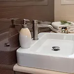 فيلة Luxury Seaside Darl *